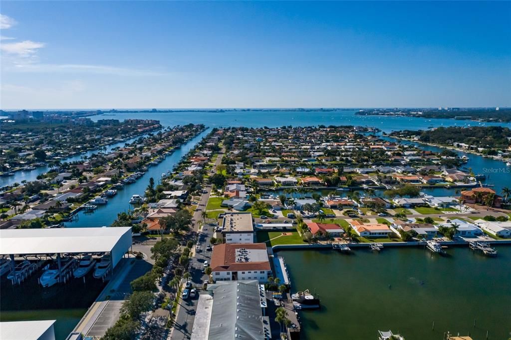 En Venta: $249,000 (2 camas, 2 baños, 1100 Pies cuadrados)