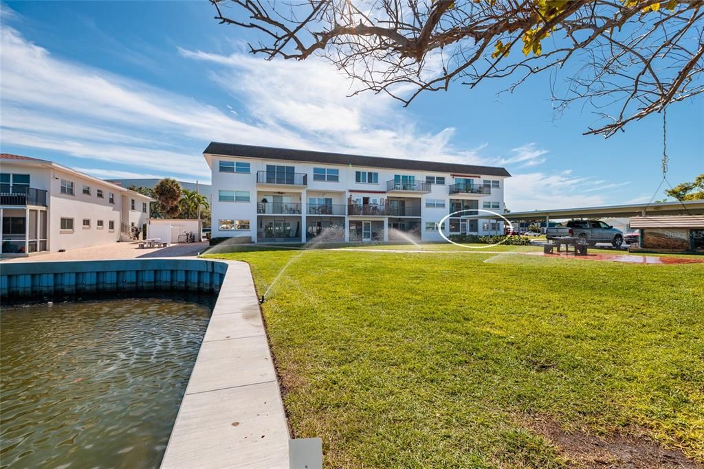 En Venta: $249,000 (2 camas, 2 baños, 1100 Pies cuadrados)