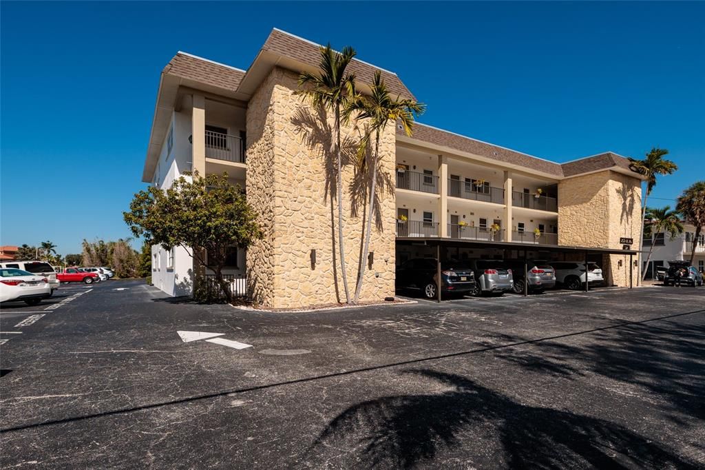 En Venta: $249,000 (2 camas, 2 baños, 1100 Pies cuadrados)