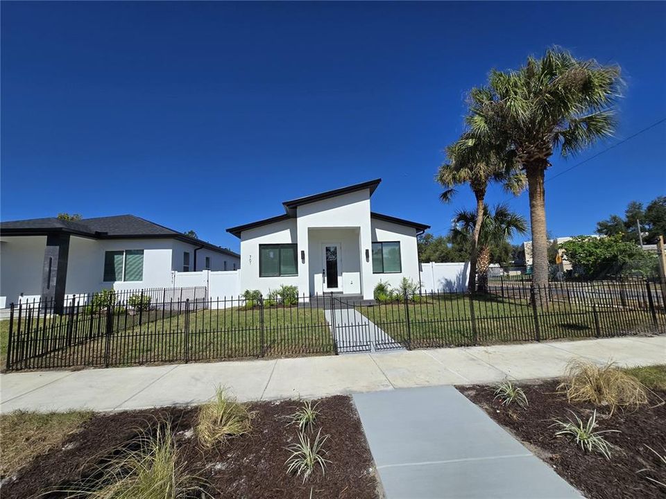 待售: $549,000 (3 贝兹, 2 浴室, 1774 平方英尺)