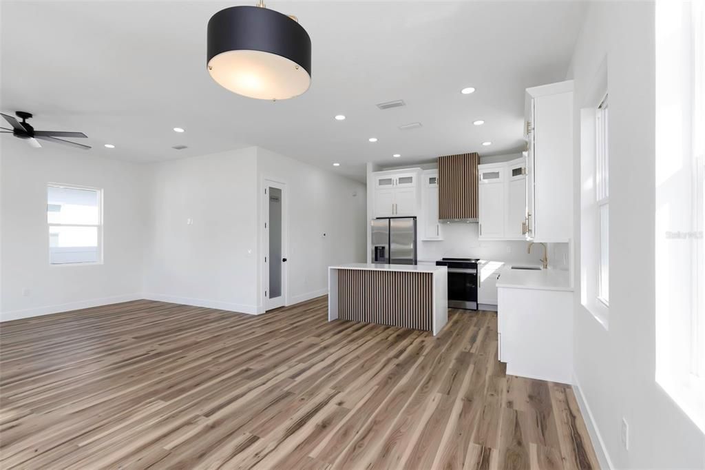 待售: $549,000 (3 贝兹, 2 浴室, 1774 平方英尺)