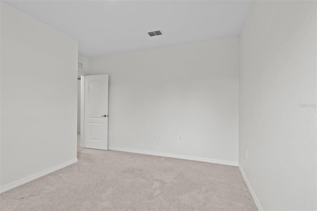 На продажу: $399,999 (4 спален, 2 ванн, 2156 Квадратных фут)