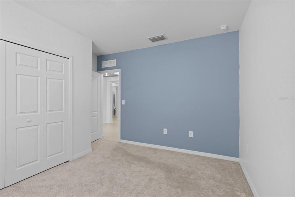 На продажу: $399,999 (4 спален, 2 ванн, 2156 Квадратных фут)