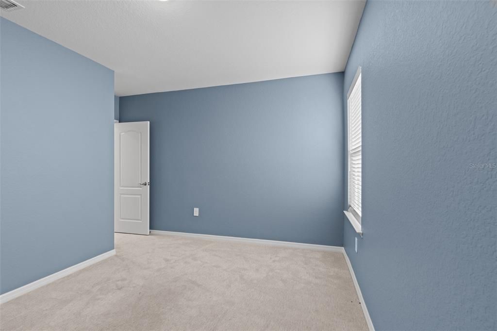 На продажу: $399,999 (4 спален, 2 ванн, 2156 Квадратных фут)