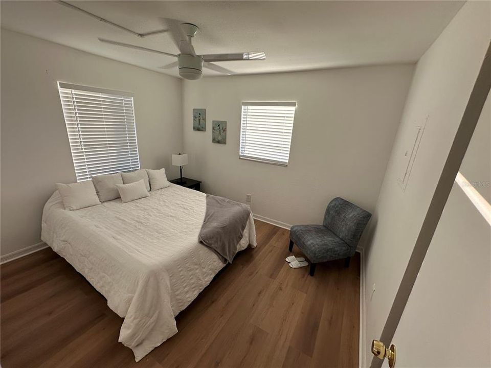 For Rent: $1,400 (2 beds, 1 baths, 742 Square Feet)