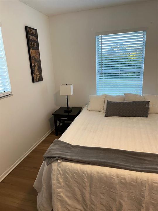 For Rent: $1,400 (2 beds, 1 baths, 742 Square Feet)