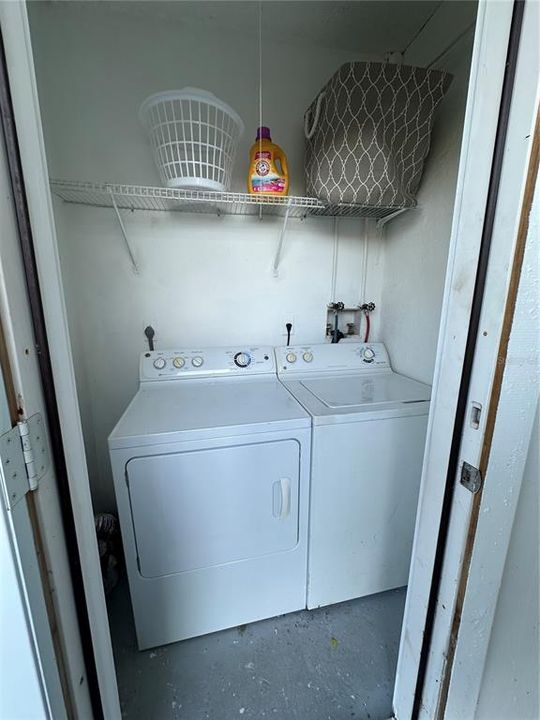 For Rent: $1,400 (2 beds, 1 baths, 742 Square Feet)