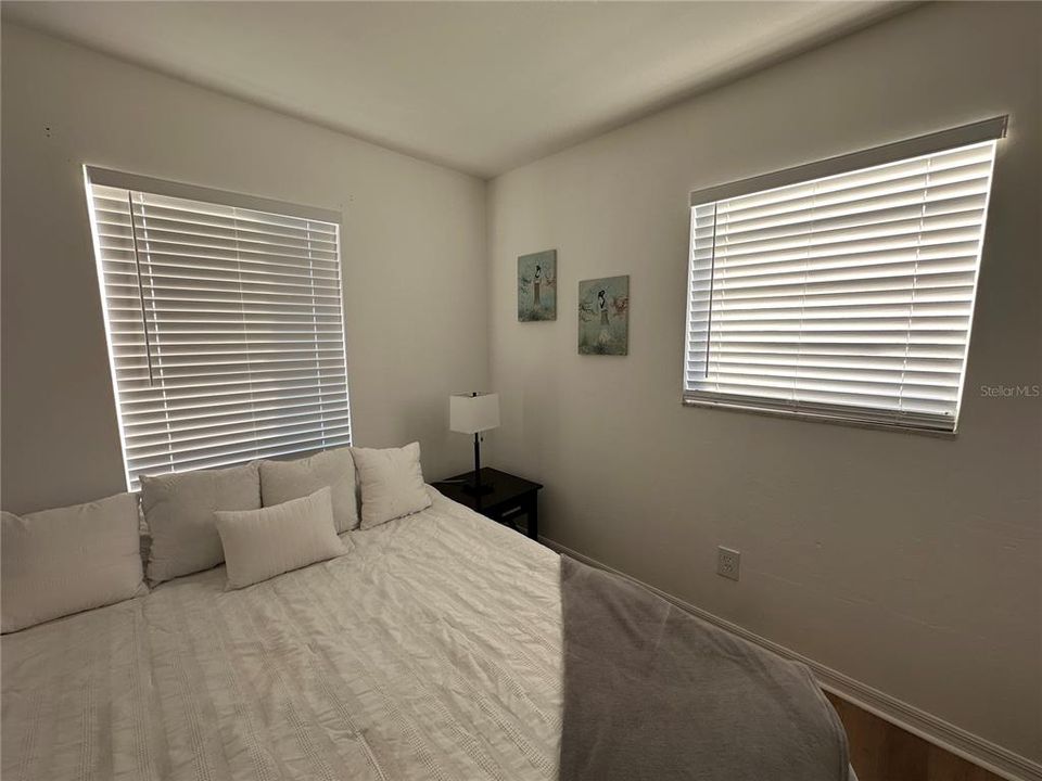 For Rent: $1,400 (2 beds, 1 baths, 742 Square Feet)