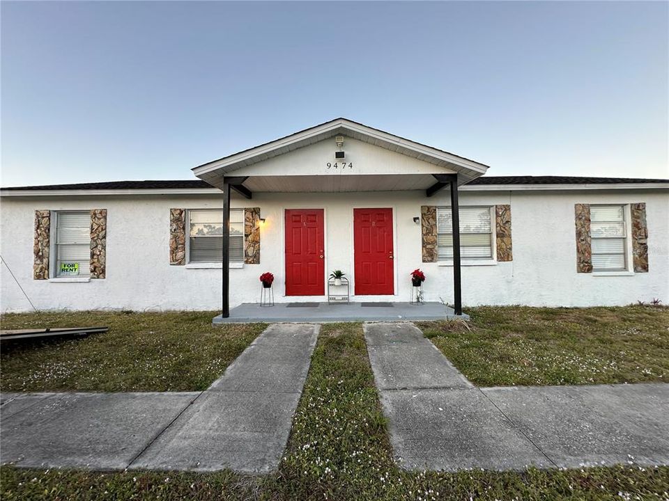 For Rent: $1,400 (2 beds, 1 baths, 742 Square Feet)