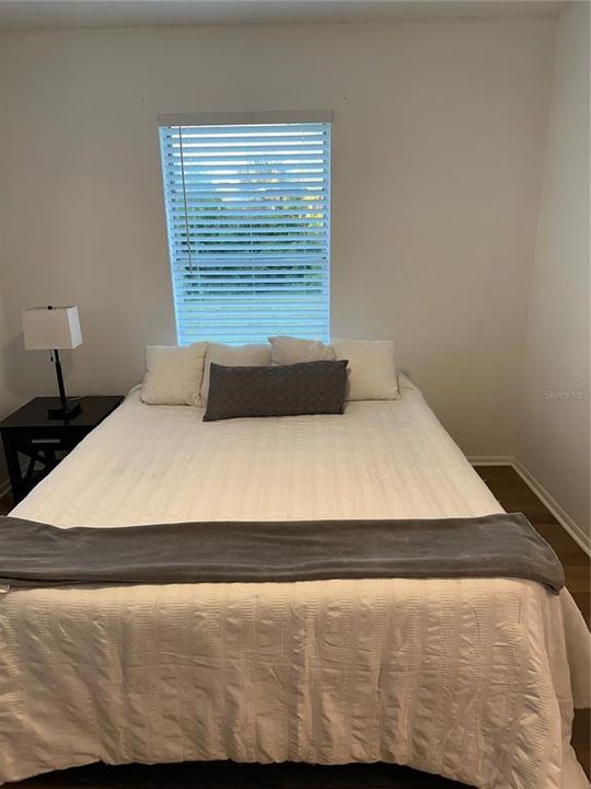 For Rent: $1,400 (2 beds, 1 baths, 742 Square Feet)