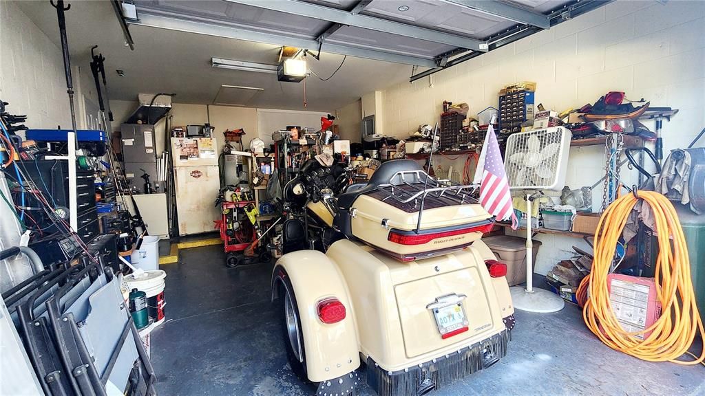 For Sale: $220,000 (3 beds, 2 baths, 1191 Square Feet)