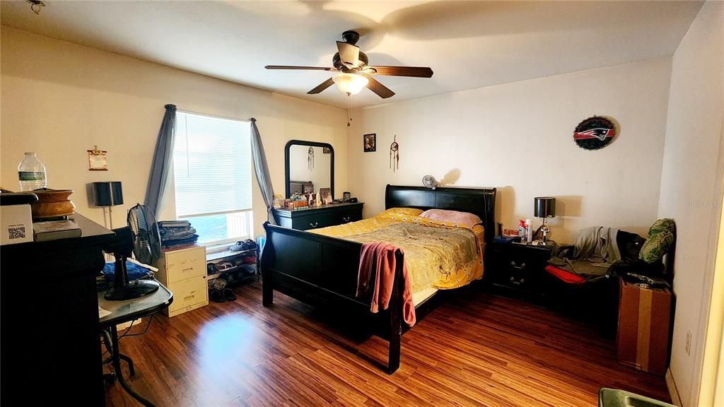 For Sale: $220,000 (3 beds, 2 baths, 1191 Square Feet)