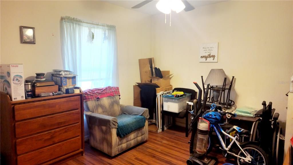 For Sale: $220,000 (3 beds, 2 baths, 1191 Square Feet)