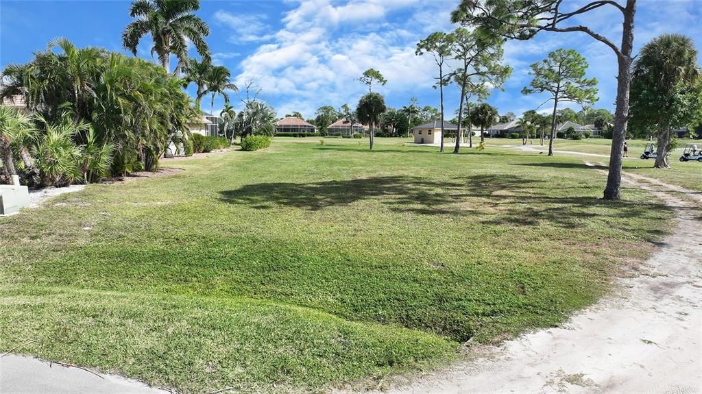 На продажу: $240,000 (0.62 acres)