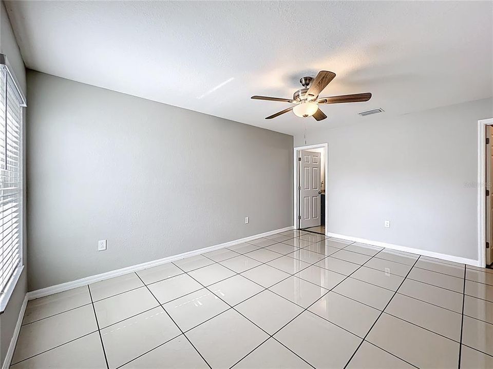 En Venta: $315,000 (3 camas, 2 baños, 1305 Pies cuadrados)