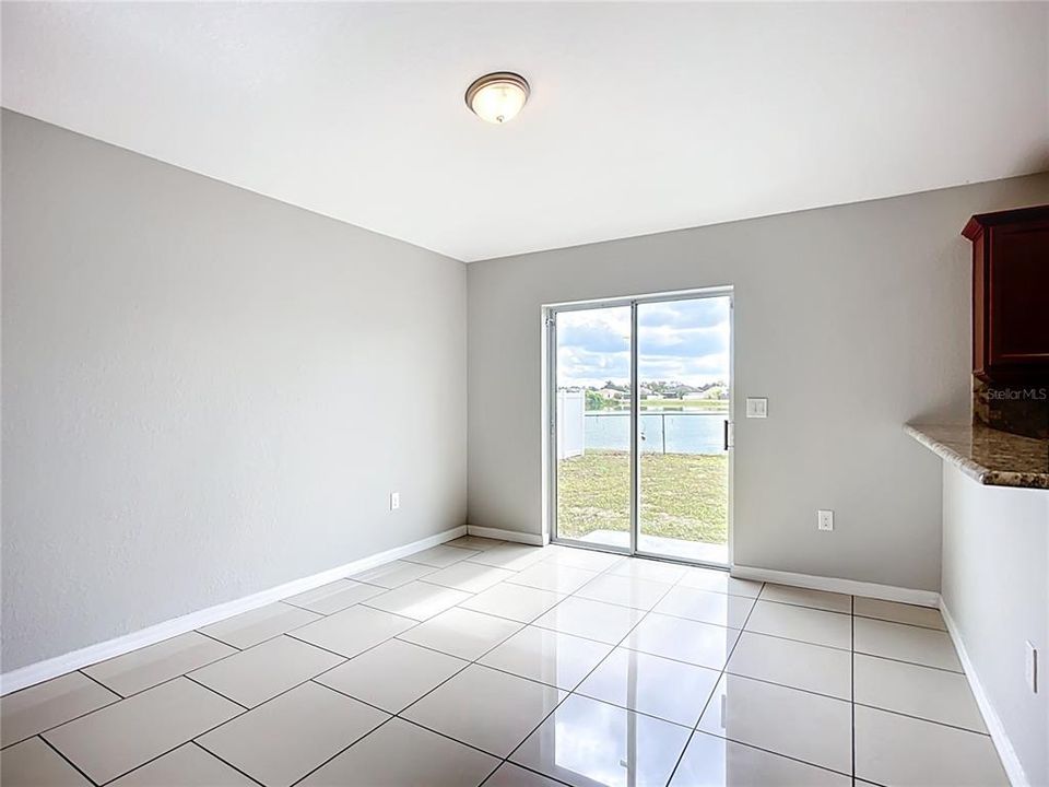 En Venta: $315,000 (3 camas, 2 baños, 1305 Pies cuadrados)