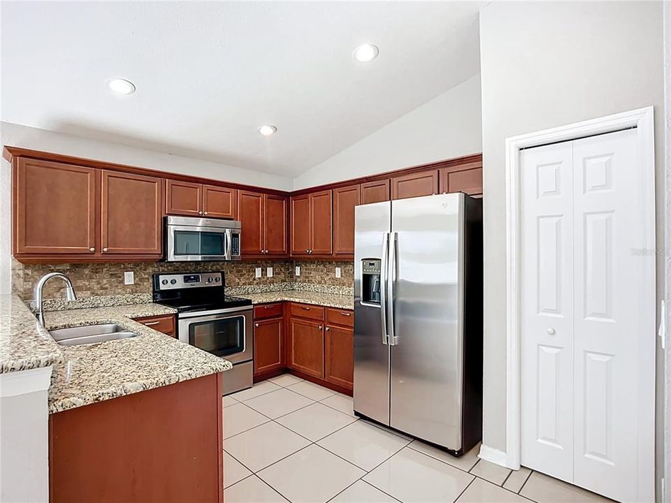 En Venta: $315,000 (3 camas, 2 baños, 1305 Pies cuadrados)