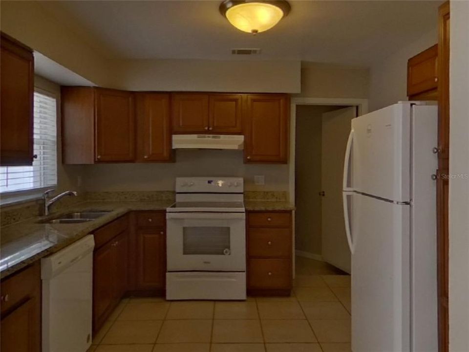 Activo con contrato: $2,319 (3 camas, 2 baños, 1456 Pies cuadrados)