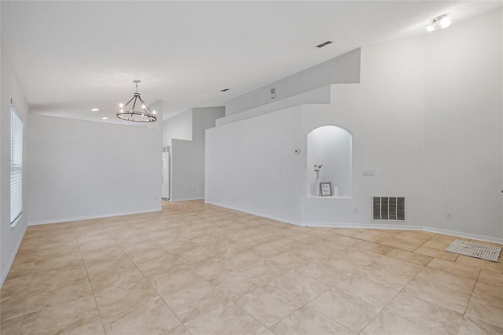 На продажу: $410,000 (4 спален, 2 ванн, 1948 Квадратных фут)