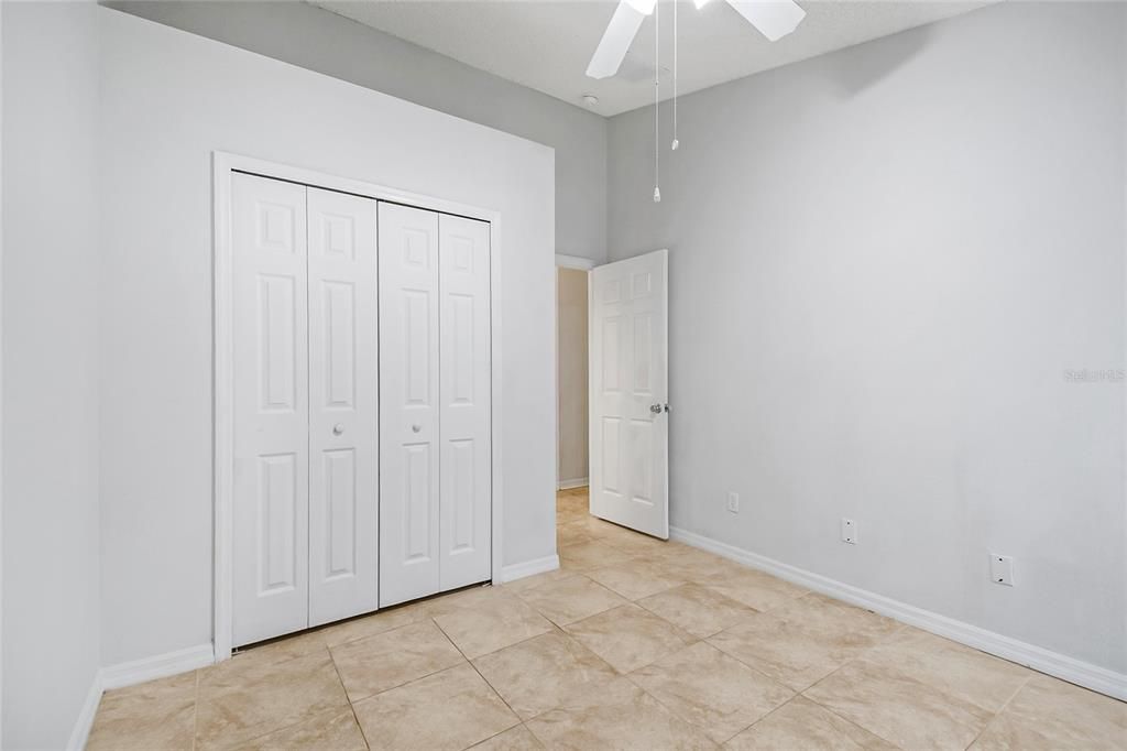 На продажу: $410,000 (4 спален, 2 ванн, 1948 Квадратных фут)