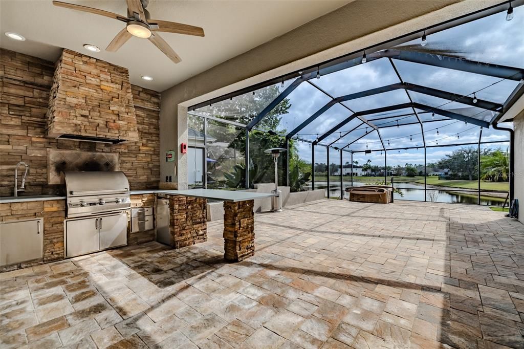 出租: $4,200 (4 贝兹, 3 浴室, 2381 平方英尺)