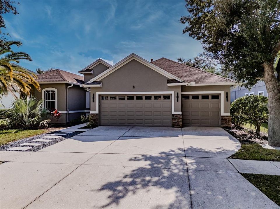 出租: $4,200 (4 贝兹, 3 浴室, 2381 平方英尺)