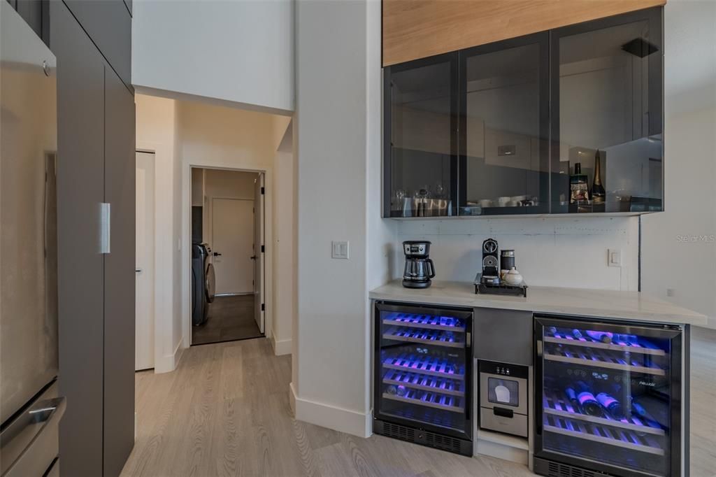 出租: $4,200 (4 贝兹, 3 浴室, 2381 平方英尺)