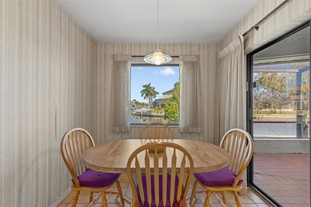 For Sale: $525,000 (3 beds, 2 baths, 1830 Square Feet)