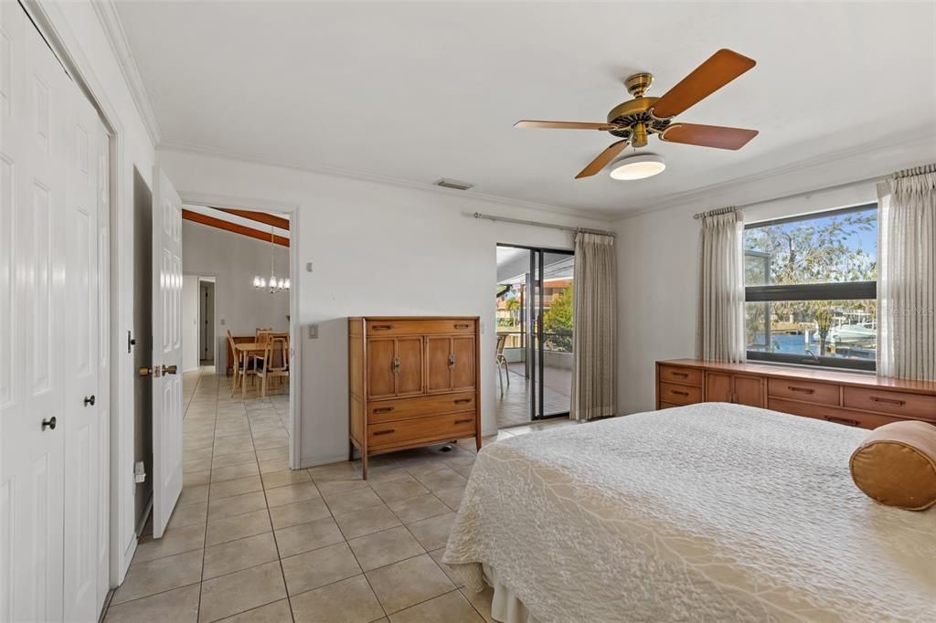 For Sale: $525,000 (3 beds, 2 baths, 1830 Square Feet)