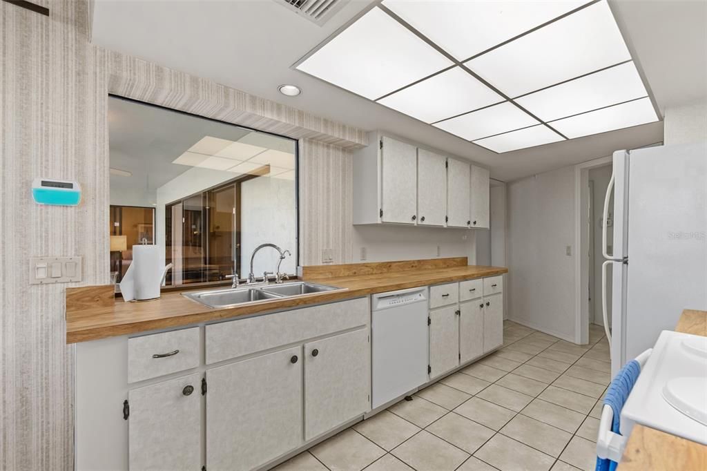 For Sale: $525,000 (3 beds, 2 baths, 1830 Square Feet)