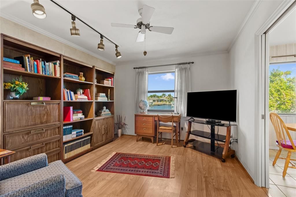 For Sale: $525,000 (3 beds, 2 baths, 1830 Square Feet)