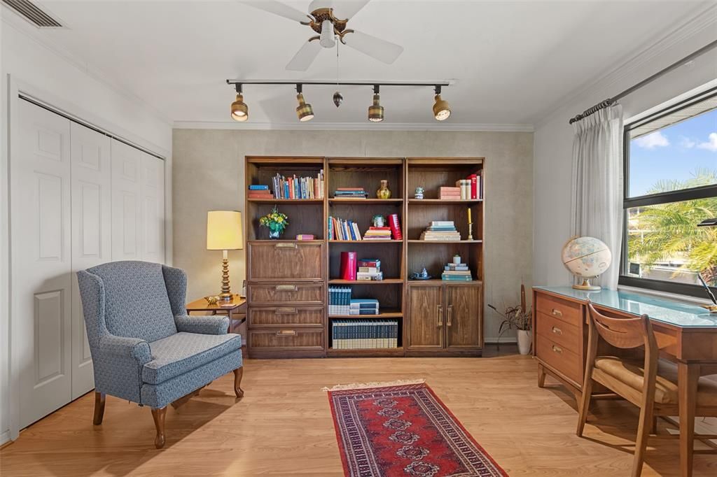 For Sale: $525,000 (3 beds, 2 baths, 1830 Square Feet)