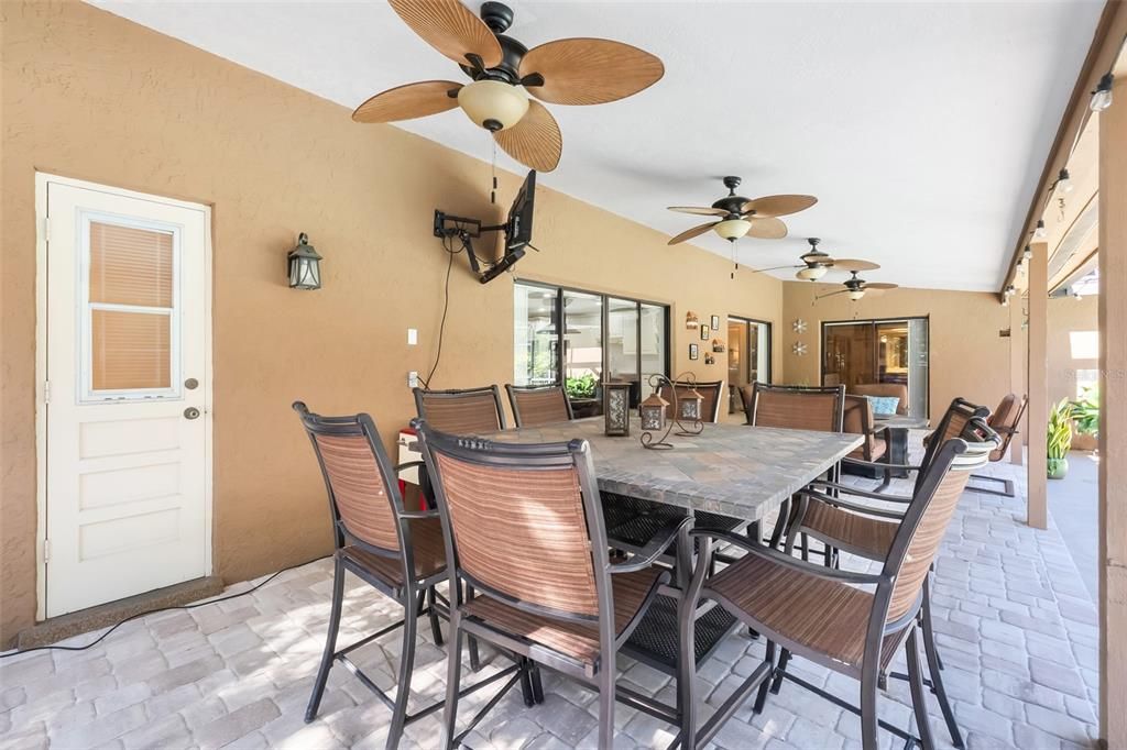For Sale: $795,000 (4 beds, 2 baths, 2420 Square Feet)