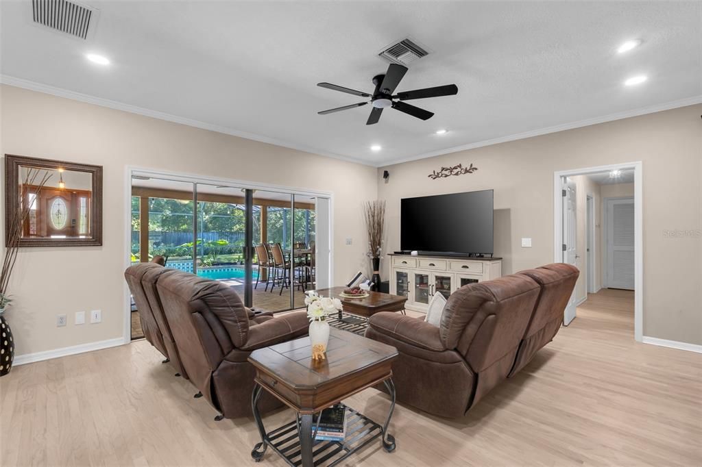 For Sale: $795,000 (4 beds, 2 baths, 2420 Square Feet)