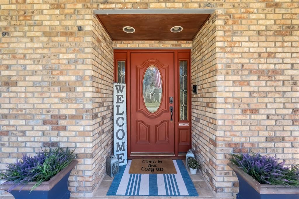 For Sale: $795,000 (4 beds, 2 baths, 2420 Square Feet)