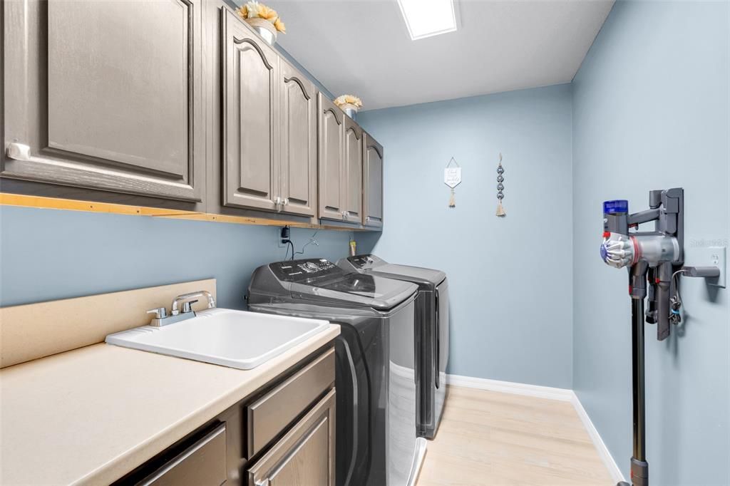 For Sale: $795,000 (4 beds, 2 baths, 2420 Square Feet)