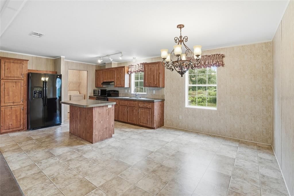 En Venta: $300,000 (4 camas, 2 baños, 1512 Pies cuadrados)