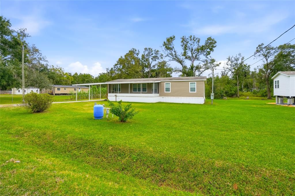 En Venta: $300,000 (4 camas, 2 baños, 1512 Pies cuadrados)