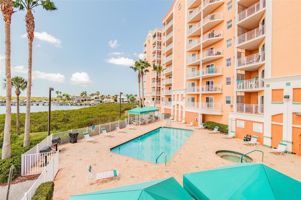 待售: $309,000 (2 贝兹, 2 浴室, 1287 平方英尺)