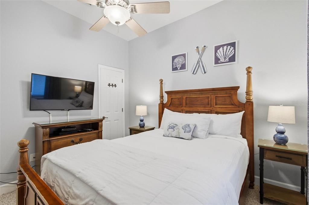 Под контрактом: $424,000 (3 спален, 2 ванн, 1264 Квадратных фут)