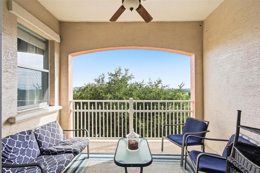 Под контрактом: $424,000 (3 спален, 2 ванн, 1264 Квадратных фут)