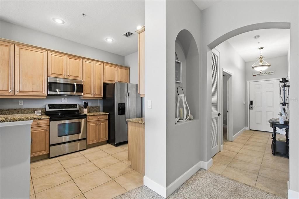 Под контрактом: $424,000 (3 спален, 2 ванн, 1264 Квадратных фут)