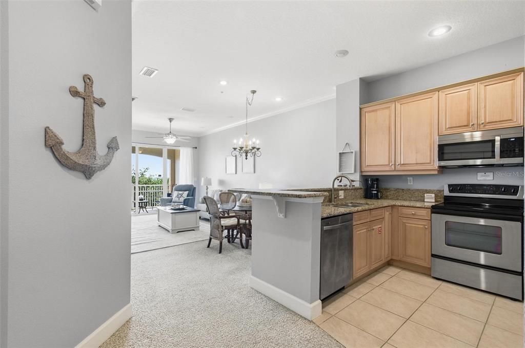 Под контрактом: $424,000 (3 спален, 2 ванн, 1264 Квадратных фут)