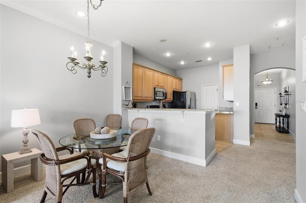 Под контрактом: $424,000 (3 спален, 2 ванн, 1264 Квадратных фут)