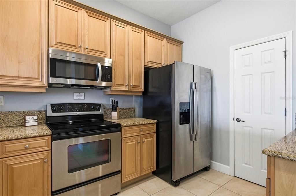 Под контрактом: $424,000 (3 спален, 2 ванн, 1264 Квадратных фут)