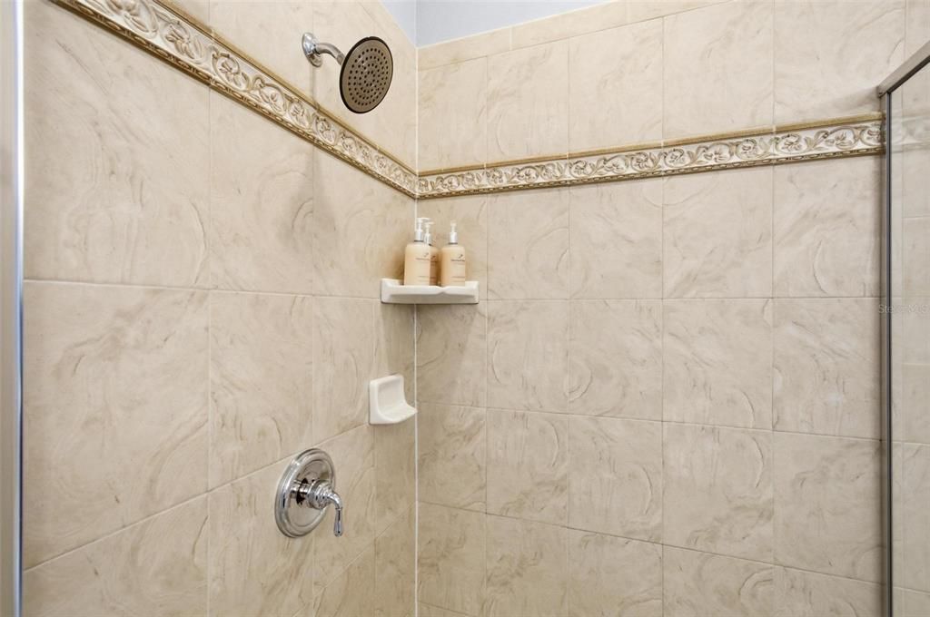 Под контрактом: $424,000 (3 спален, 2 ванн, 1264 Квадратных фут)