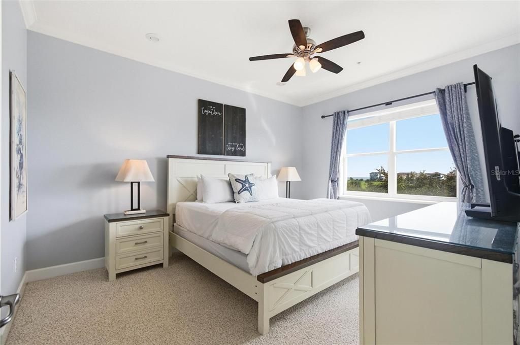 Под контрактом: $424,000 (3 спален, 2 ванн, 1264 Квадратных фут)