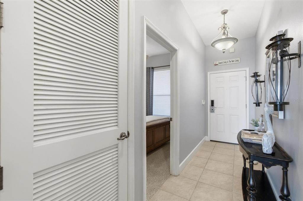 Под контрактом: $424,000 (3 спален, 2 ванн, 1264 Квадратных фут)