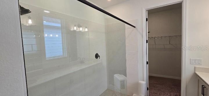 На продажу: $559,551 (4 спален, 2 ванн, 2015 Квадратных фут)