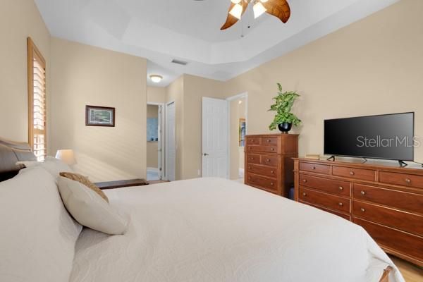 For Sale: $599,000 (3 beds, 3 baths, 2405 Square Feet)